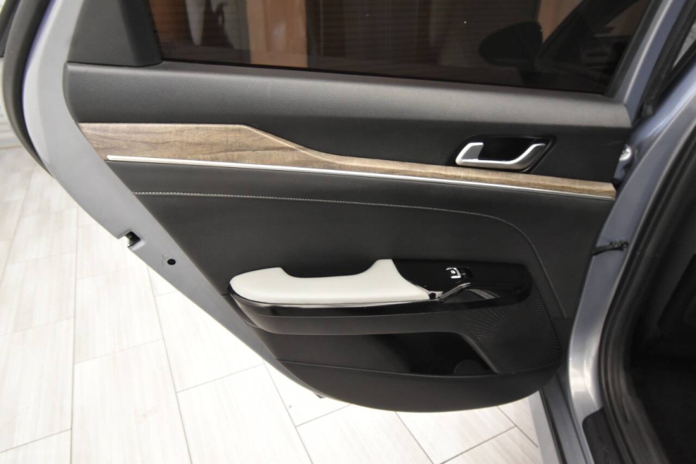 2022 Kia K5 EX 4dr Sedan, Silver, Mileage: 79,805 - photo 13