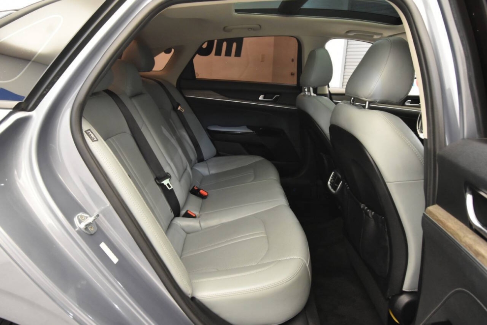 2022 Kia K5 EX 4dr Sedan, Silver, Mileage: 79,805 - photo 16