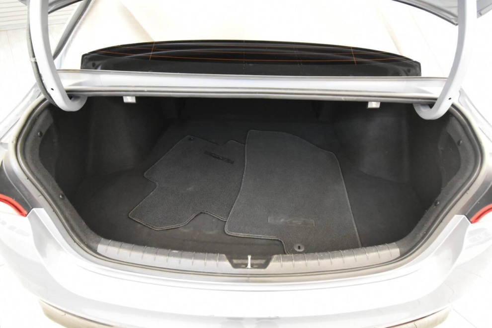 2022 Kia K5 EX 4dr Sedan, Silver, Mileage: 79,805 - photo 32