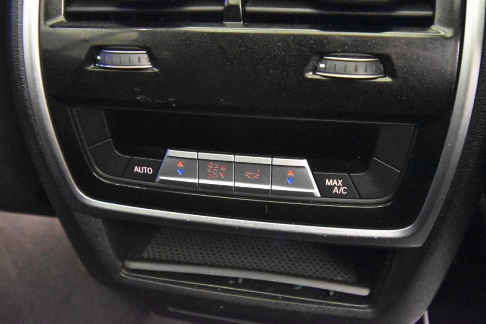 2019 BMW X7 xDrive40i AWD 4dr Sports Activity Vehicle, White, Mileage: 95,617 - photo 18