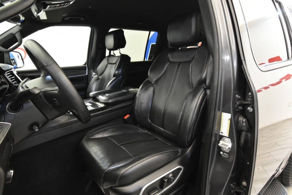 2022 Jeep Wagoneer Series II 4x4 4dr SUV, Gray, Mileage: 58,717 - photo 10