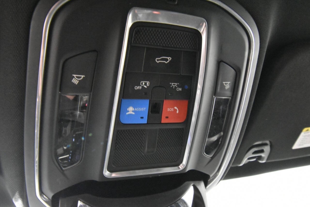 2022 Jeep Wagoneer Series II 4x4 4dr SUV, Gray, Mileage: 58,717 - photo 23