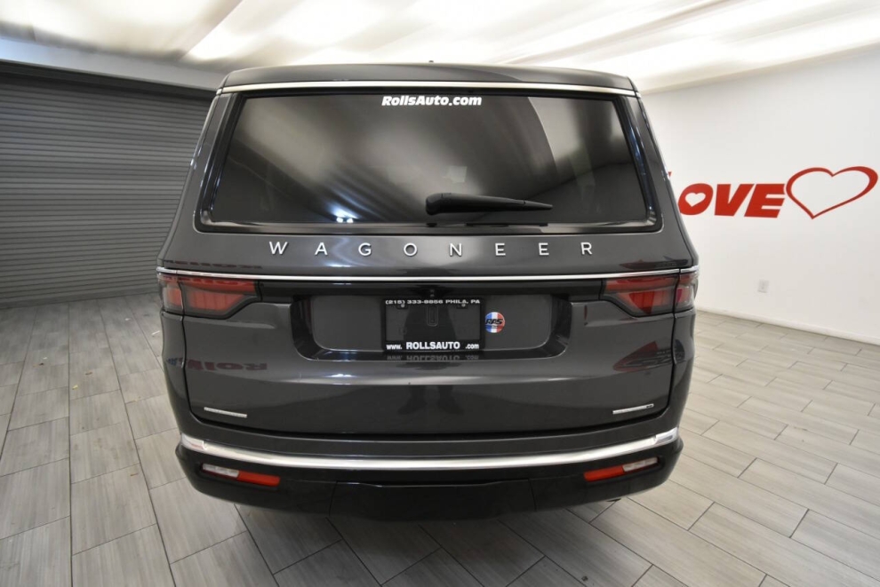 2022 Jeep Wagoneer Series II 4x4 4dr SUV, Gray, Mileage: 58,717 - photo 3
