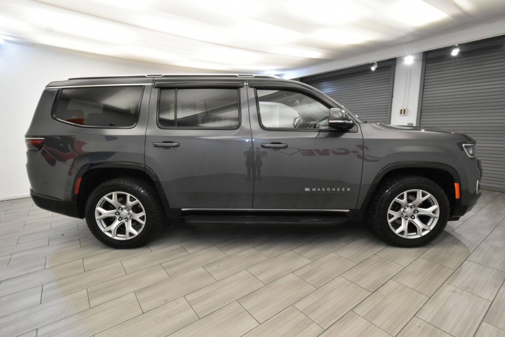2022 Jeep Wagoneer Series II 4x4 4dr SUV, Gray, Mileage: 58,717 - photo 5