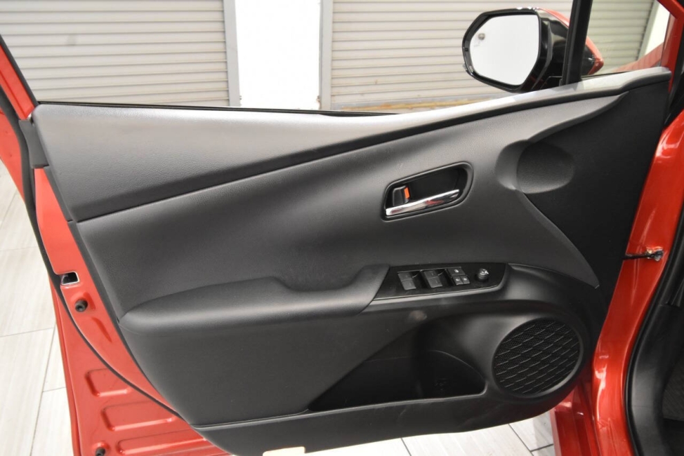 2019 Toyota Prius Limited 4dr Hatchback, , Mileage: 73,215 - photo 12