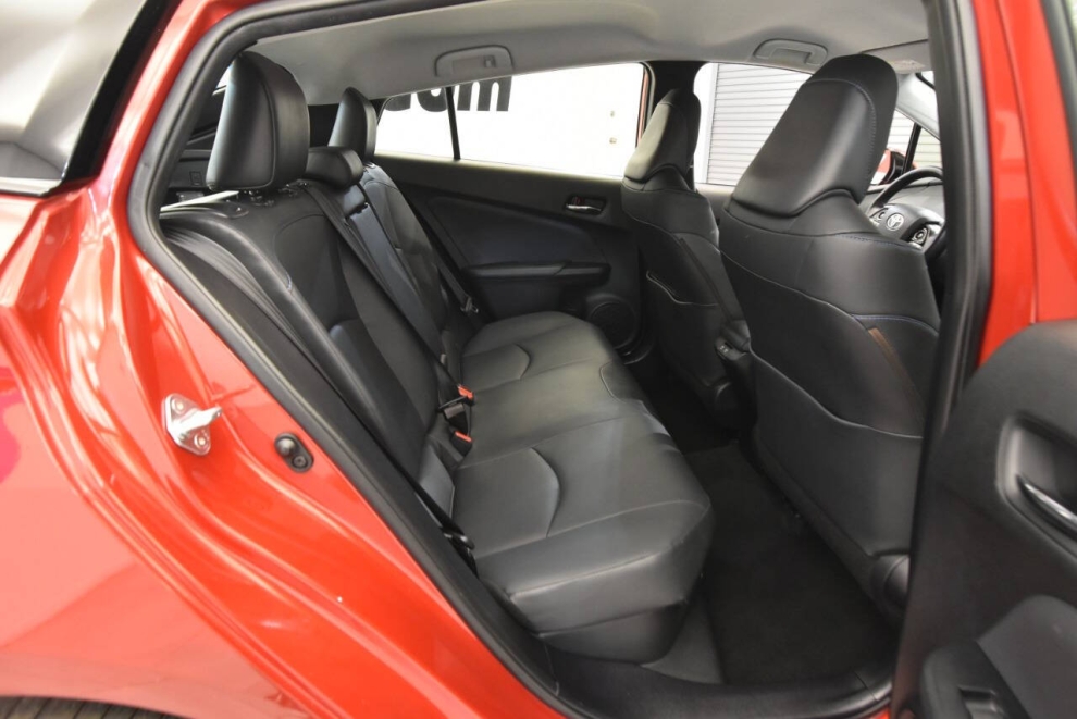 2019 Toyota Prius Limited 4dr Hatchback, , Mileage: 73,215 - photo 17