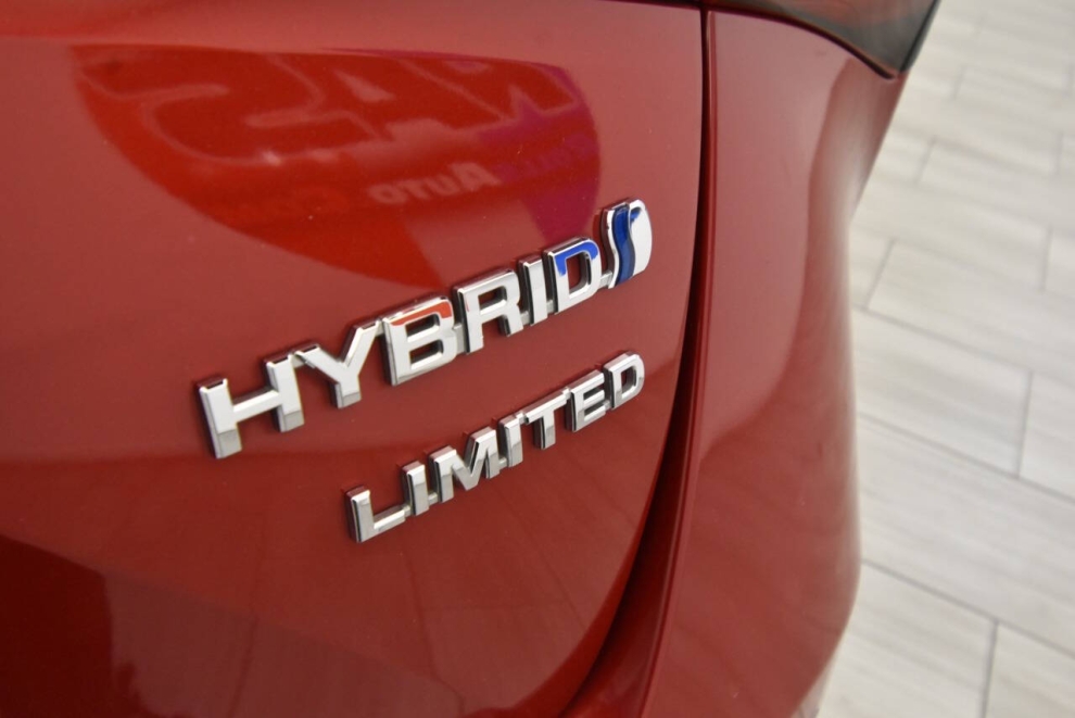 2019 Toyota Prius Limited 4dr Hatchback, , Mileage: 73,215 - photo 29