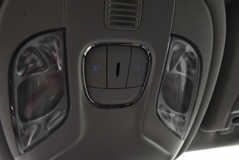 2022 Jeep Compass Limited 4x4 4dr SUV, , Mileage: 64,762 - photo 21