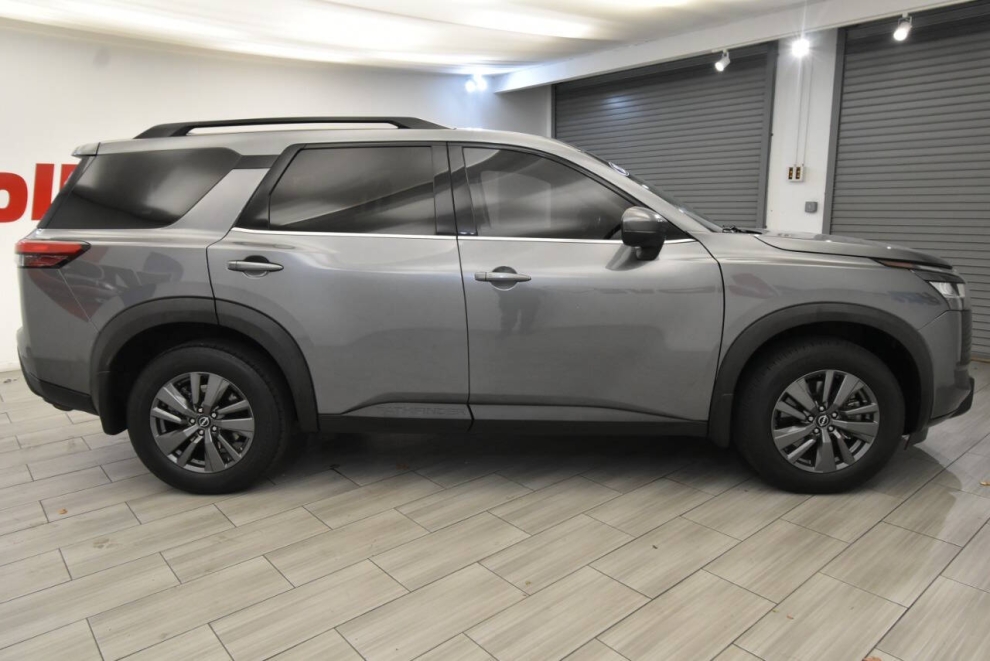 2022 Nissan Pathfinder SV AWD 4dr SUV, Gray, Mileage: 74,895 - photo 5