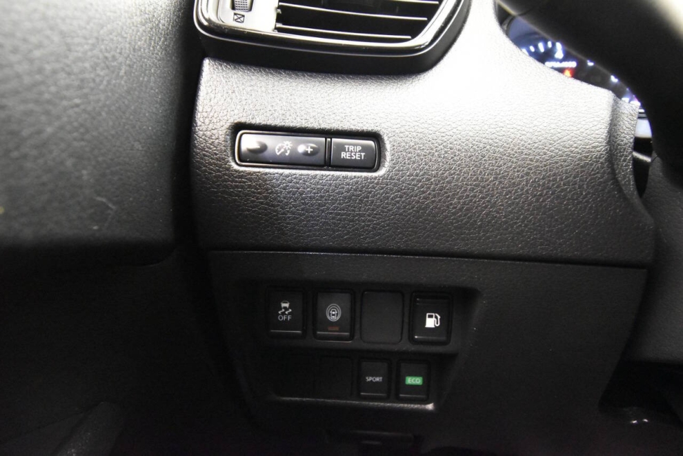 2020 Nissan Rogue SV 4dr Crossover, , Mileage: 76,329 - photo 24