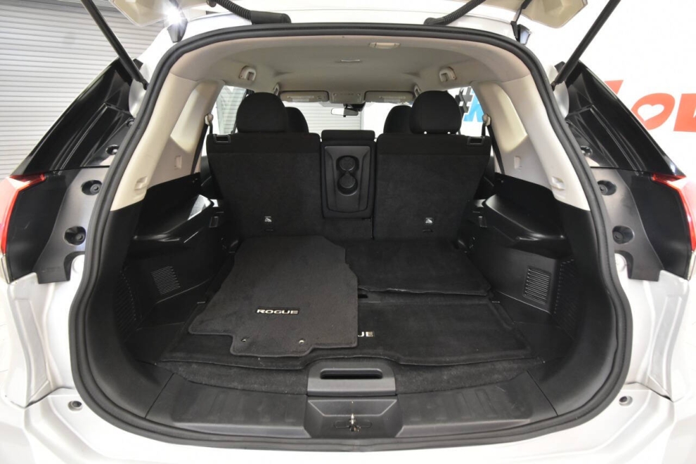 2020 Nissan Rogue SV 4dr Crossover, , Mileage: 76,329 - photo 29