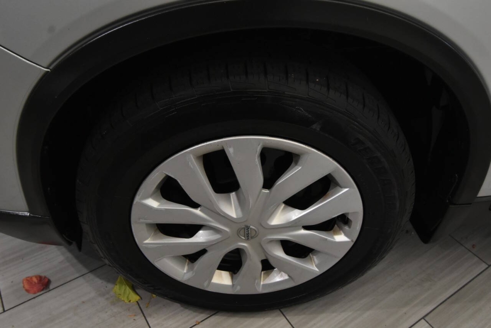 2020 Nissan Rogue SV 4dr Crossover, , Mileage: 76,329 - photo 8