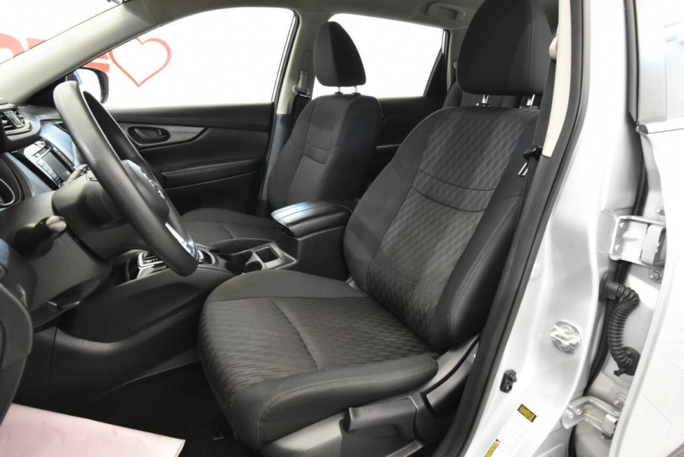 2020 Nissan Rogue SV 4dr Crossover, , Mileage: 76,329 - photo 9