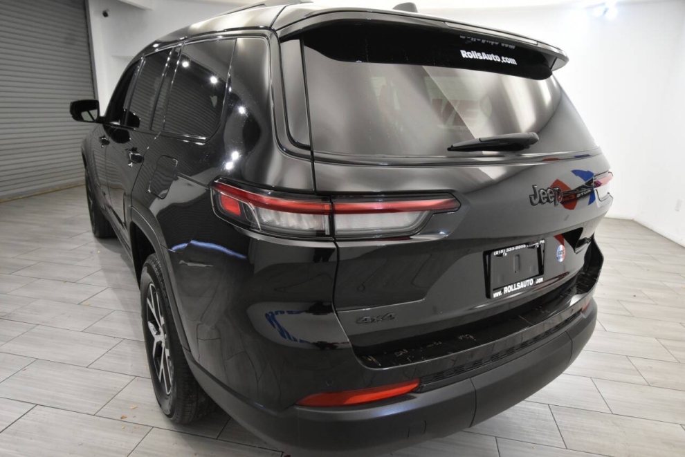 2024 Jeep Grand Cherokee L Altitude 4x4 4dr SUV, , Mileage: 45,669 - photo 2