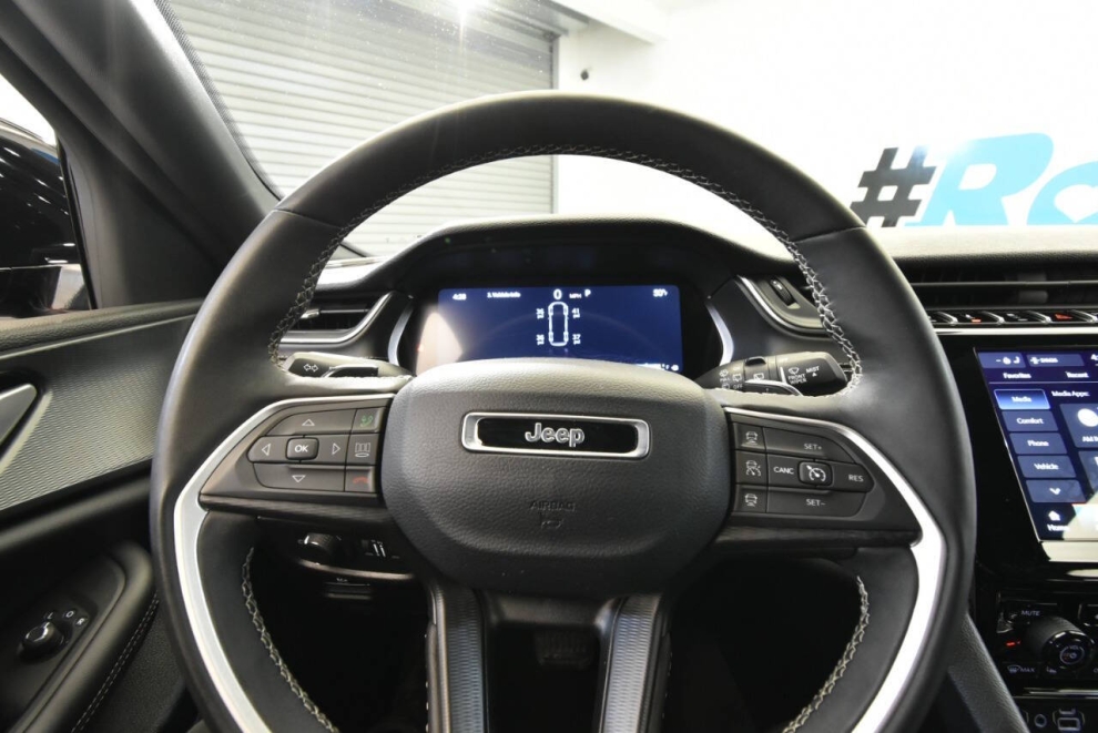 2024 Jeep Grand Cherokee L Altitude 4x4 4dr SUV, , Mileage: 45,669 - photo 25