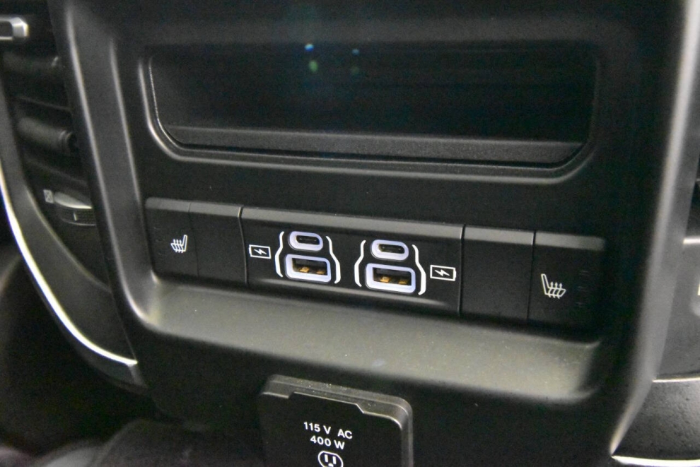 2021 RAM 1500 Laramie 4x4 4dr Crew Cab 5.6 ft. SB Pickup, Red, Mileage: 61,328 - photo 18