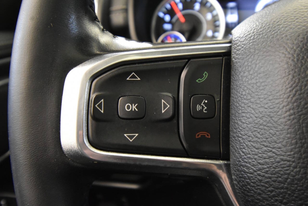 2021 RAM 1500 Laramie 4x4 4dr Crew Cab 5.6 ft. SB Pickup, Red, Mileage: 61,328 - photo 27