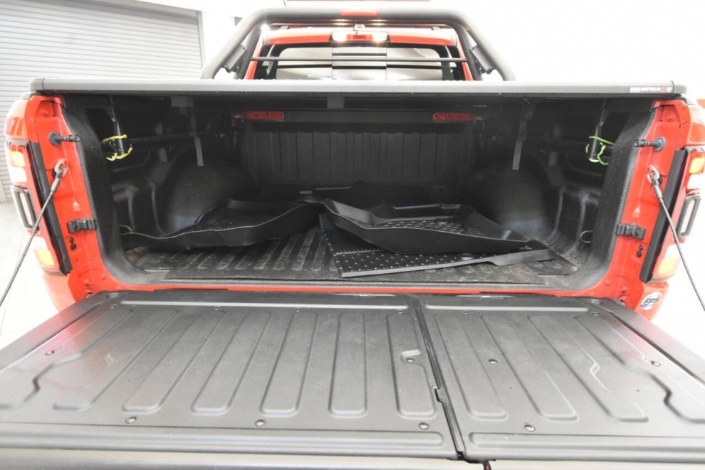 2021 RAM 1500 Laramie 4x4 4dr Crew Cab 5.6 ft. SB Pickup, Red, Mileage: 61,328 - photo 36