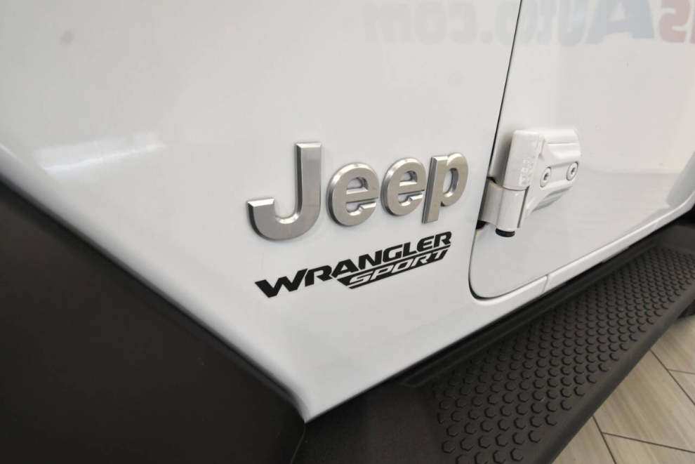 2021 Jeep Wrangler Sport 4x4 2dr SUV, White, Mileage: 38,955 - photo 17