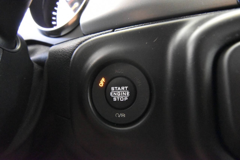 2021 Jeep Wrangler Sport 4x4 2dr SUV, White, Mileage: 38,955 - photo 18