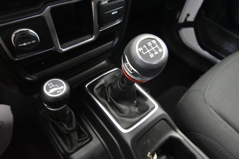 2021 Jeep Wrangler Sport 4x4 2dr SUV, White, Mileage: 38,955 - photo 19