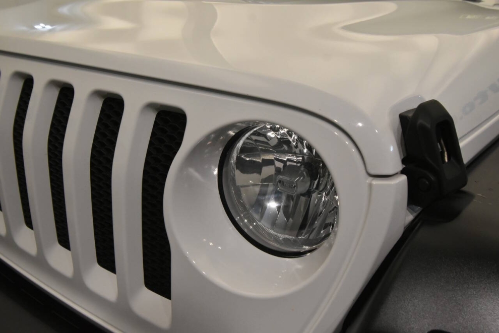 2021 Jeep Wrangler Sport 4x4 2dr SUV, White, Mileage: 38,955 - photo 8