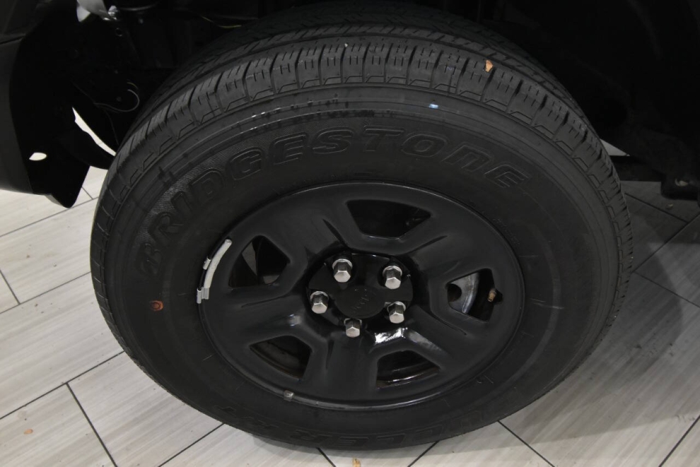 2021 Jeep Wrangler Sport 4x4 2dr SUV, White, Mileage: 38,955 - photo 9