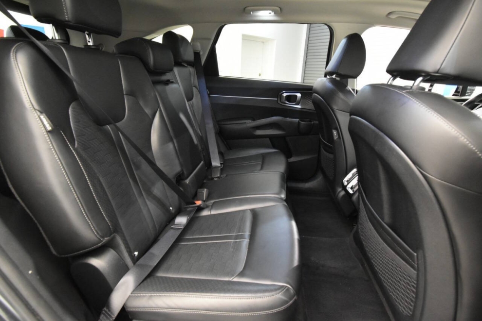 2024 Kia Sorento S AWD 4dr SUV, Gray, Mileage: 58,888 - photo 16