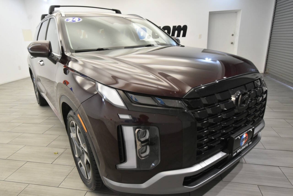 2024 Hyundai Palisade Limited AWD 4dr SUV, Burgundy, Mileage: 71,724 - photo 6