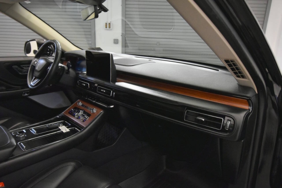 2021 Lincoln Aviator Reserve AWD 4dr SUV, Black, Mileage: 93,218 - photo 16