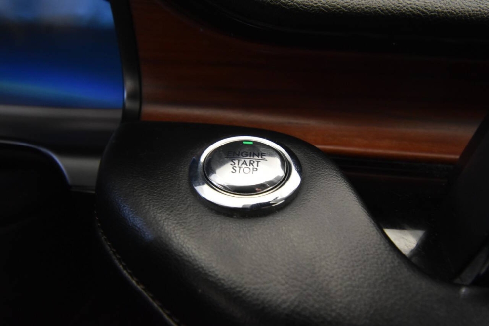 2021 Lincoln Aviator Reserve AWD 4dr SUV, Black, Mileage: 93,218 - photo 22