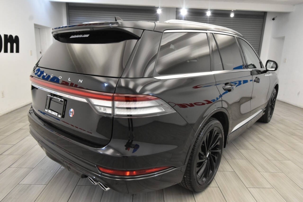 2021 Lincoln Aviator Reserve AWD 4dr SUV, Black, Mileage: 93,218 - photo 4
