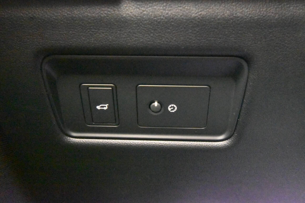 2021 Land Rover Range Rover P400 HSE Westminster Edition AWD 4dr SUV, White, Mileage: 92,879 - photo 31