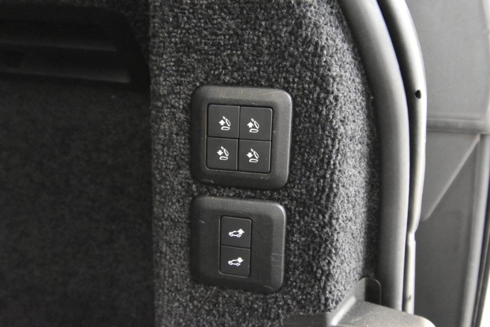 2021 Land Rover Range Rover P400 HSE Westminster Edition AWD 4dr SUV, White, Mileage: 92,879 - photo 37