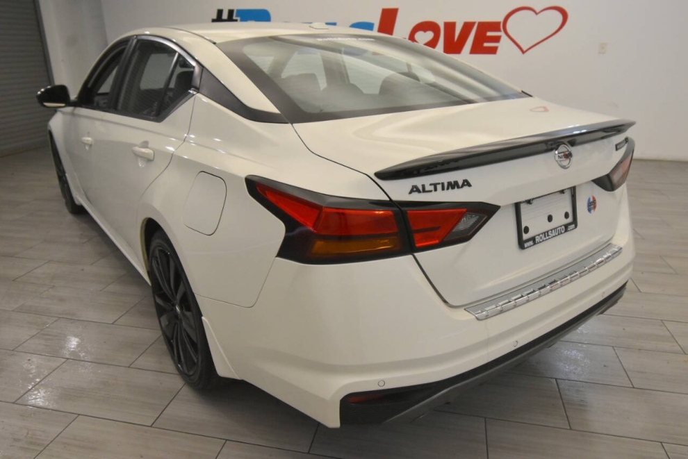2022 Nissan Altima 2.5 SR 4dr Sedan, , Mileage: 94,402 - photo 2