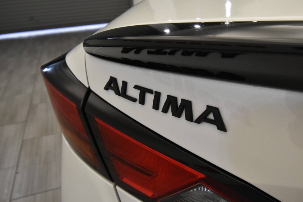 2022 Nissan Altima 2.5 SR 4dr Sedan, , Mileage: 94,402 - photo 28
