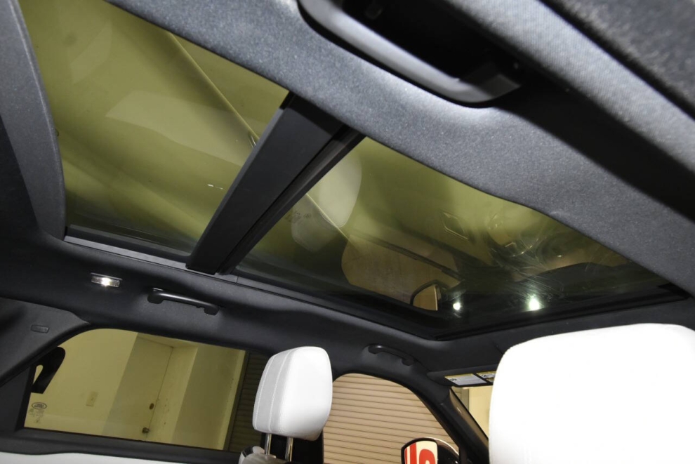 2020 Land Rover Range Rover Velar P340 S AWD 4dr SUV, White, Mileage: 92,120 - photo 16