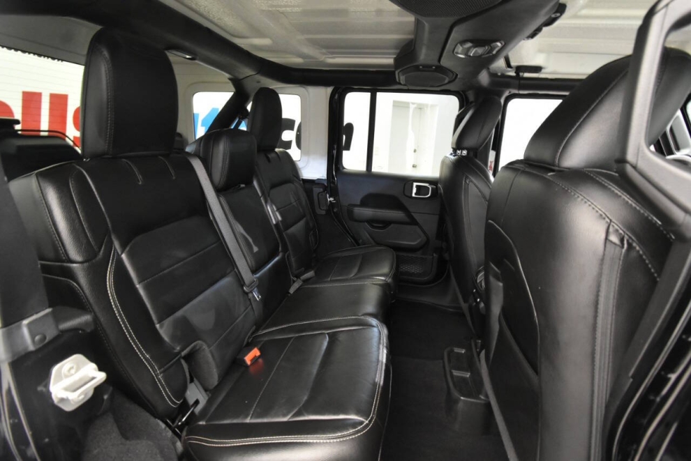 2021 Jeep Wrangler Unlimited Sahara 4x4 4dr SUV, , Mileage: 46,570 - photo 15