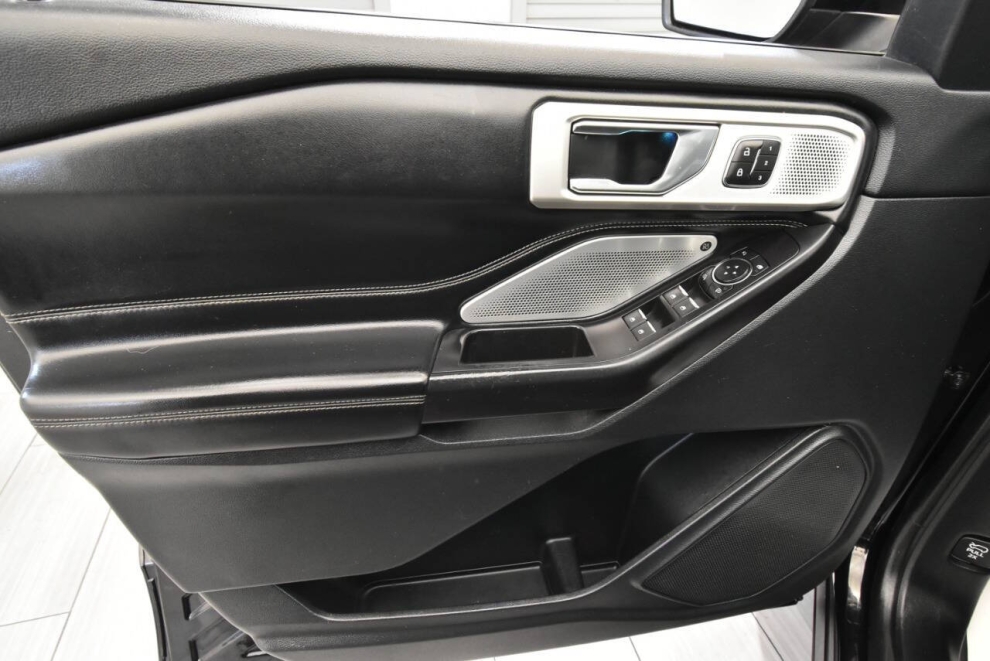 2020 Ford Explorer ST AWD 4dr SUV, Black, Mileage: 100,731 - photo 12
