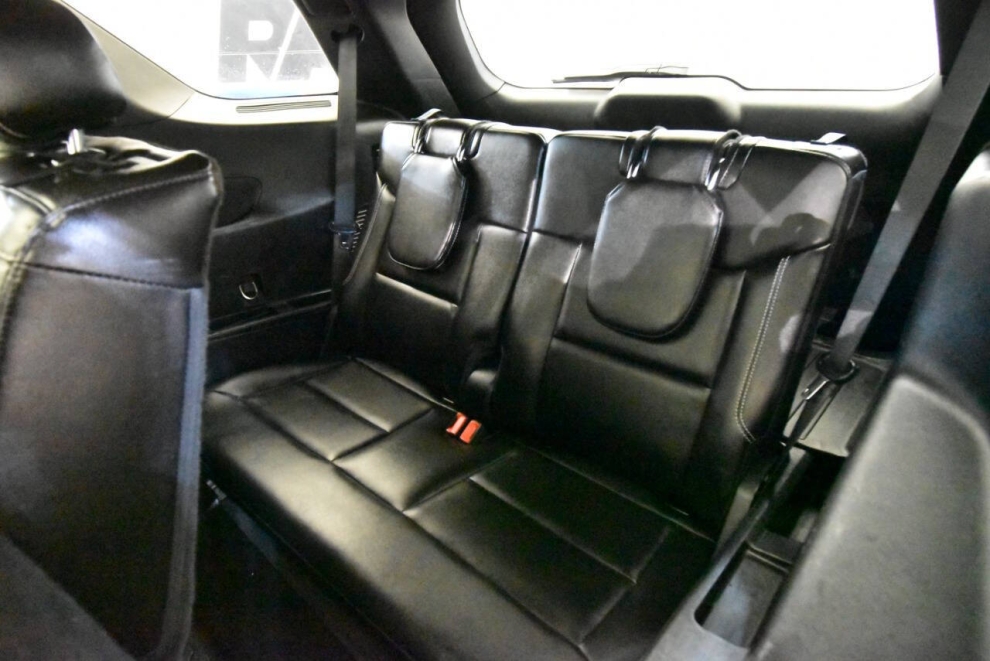 2020 Ford Explorer ST AWD 4dr SUV, Black, Mileage: 100,731 - photo 14