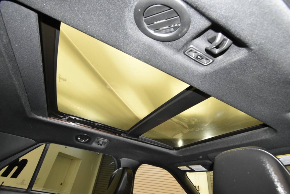 2020 Ford Explorer ST AWD 4dr SUV, Black, Mileage: 100,731 - photo 17