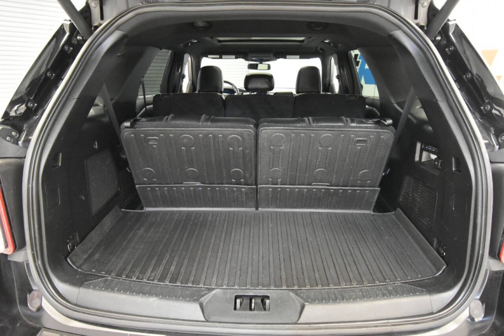 2020 Ford Explorer ST AWD 4dr SUV, Black, Mileage: 100,731 - photo 35