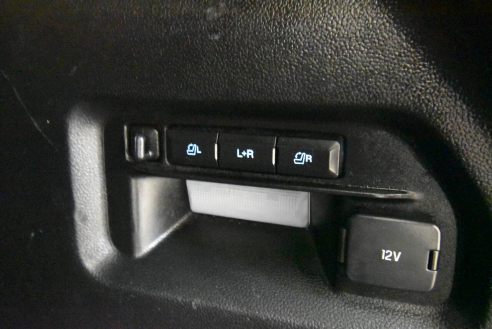 2020 Ford Explorer ST AWD 4dr SUV, Black, Mileage: 100,731 - photo 36