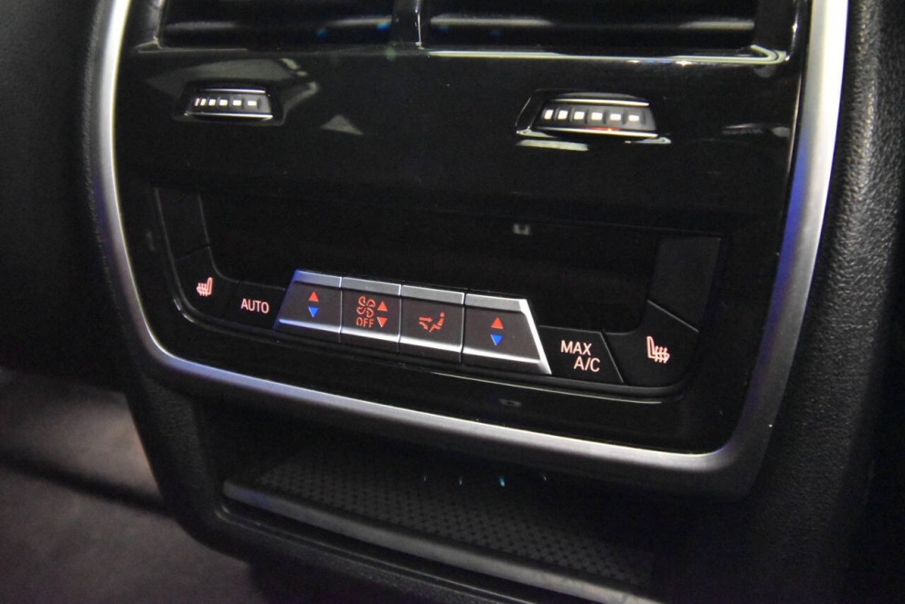 2022 BMW X6 M50i AWD 4dr Sports Activity Coupe, , Mileage: 63,907 - photo 17