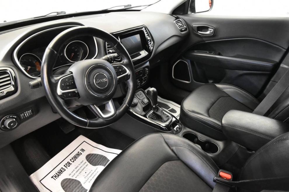 2020 Jeep Compass Altitude 4x4 4dr SUV, Gray, Mileage: 84,018 - photo 11