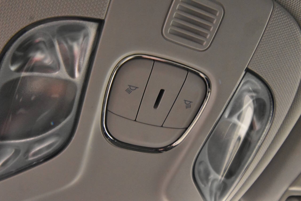 2020 Jeep Compass Altitude 4x4 4dr SUV, Gray, Mileage: 84,018 - photo 23