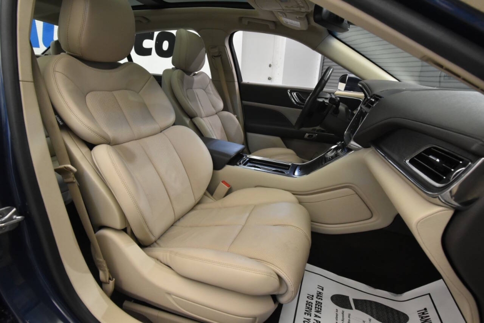 2019 Lincoln Continental Select AWD 4dr Sedan, Azul, Mileage: 78,717 - photo 14