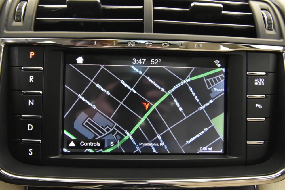 2019 Lincoln Continental Select AWD 4dr Sedan, Azul, Mileage: 78,717 - photo 20