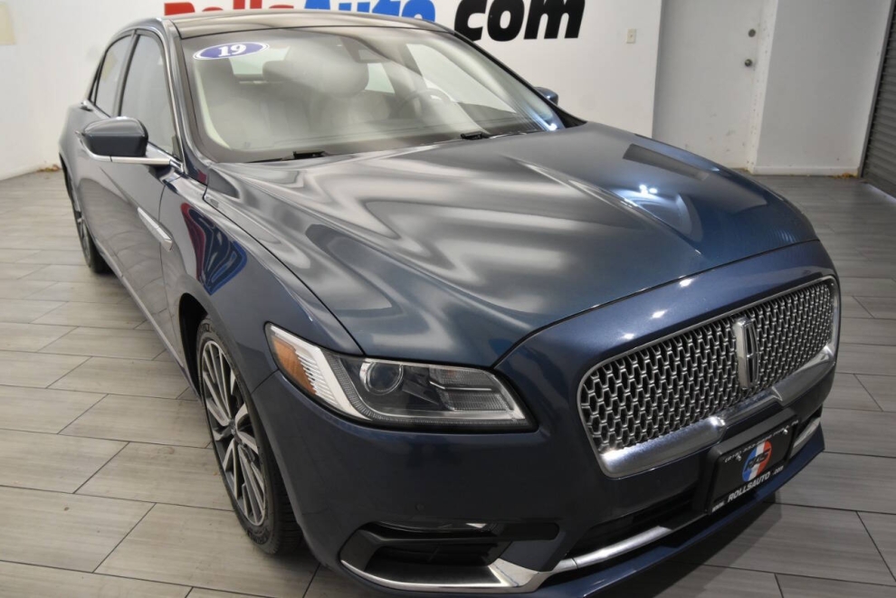 2019 Lincoln Continental Select AWD 4dr Sedan, Azul, Mileage: 78,717 - photo 6