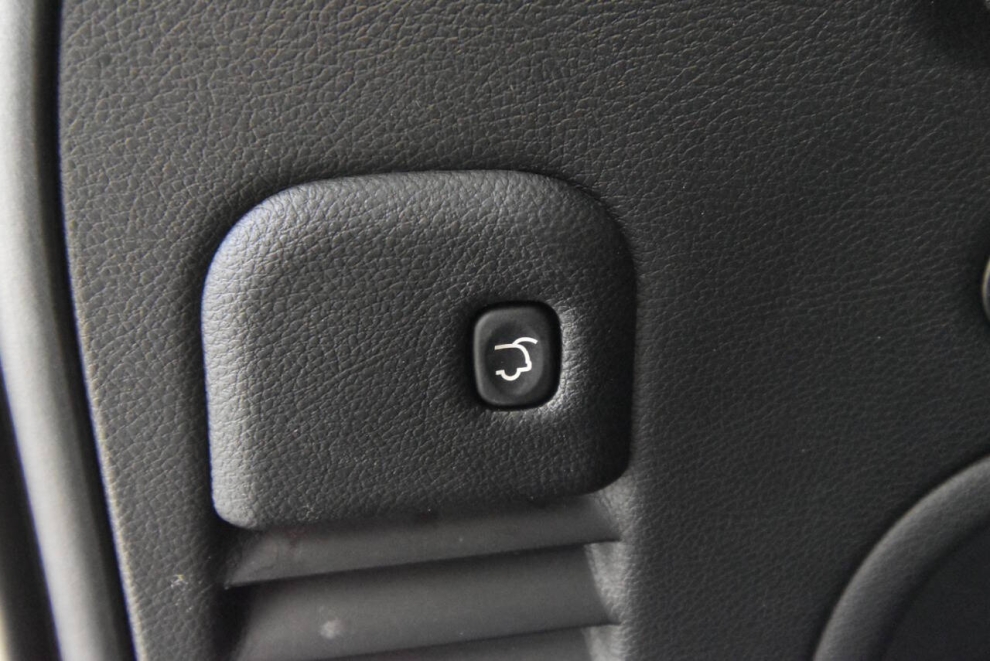 2021 Jeep Grand Cherokee LAREDO, , Mileage: 72,589 - photo 32